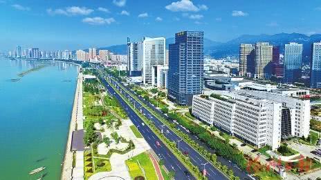 論宜居沒人把福建提，廈門和福州比一比，聽網(wǎng)友最好的建議